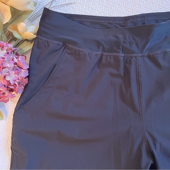 Lands’ End Black 9” Board Shorts with Panty Swim Shorts Size 14 - Picture 4 of 9